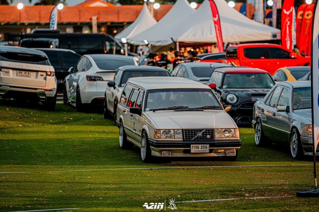 Volvo 940 แวนสีขาว ในงาน Amata Spring Classic d’Elegance 2024