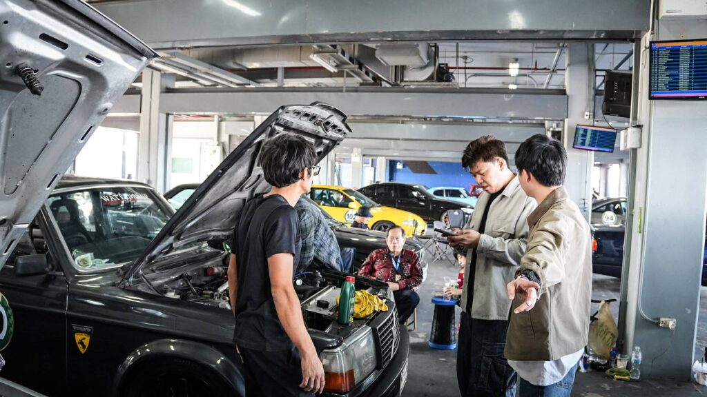 Volvo 940 Turbo ในงาน Chang Classic Car Revival 2025 บนสนามช้าง บุรีรัมย์